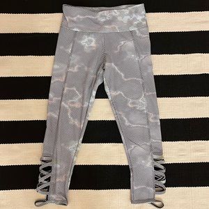 Onzie High Waist Crop Legging